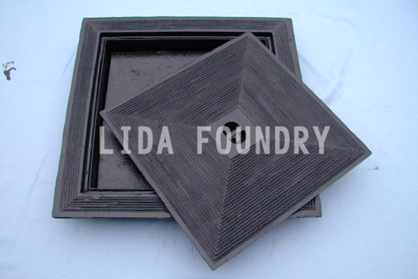 MANHOLE COVER AND FRAME